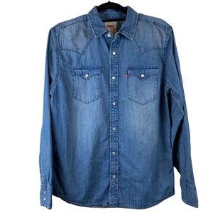 Levi’s Woman’s vintage-look pearl snap long sleeve western-style denim shirt
